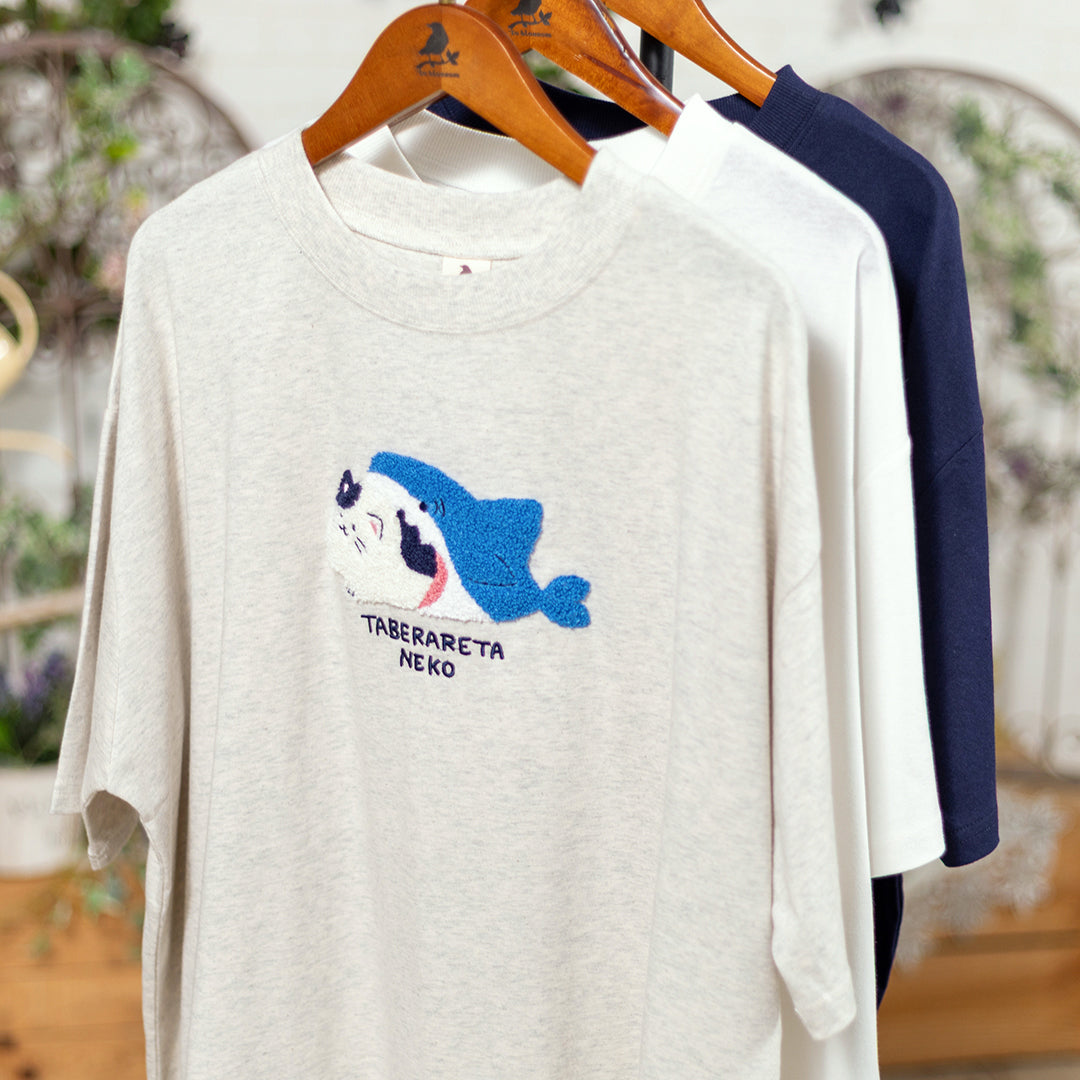 食べられたネコTシャツ
