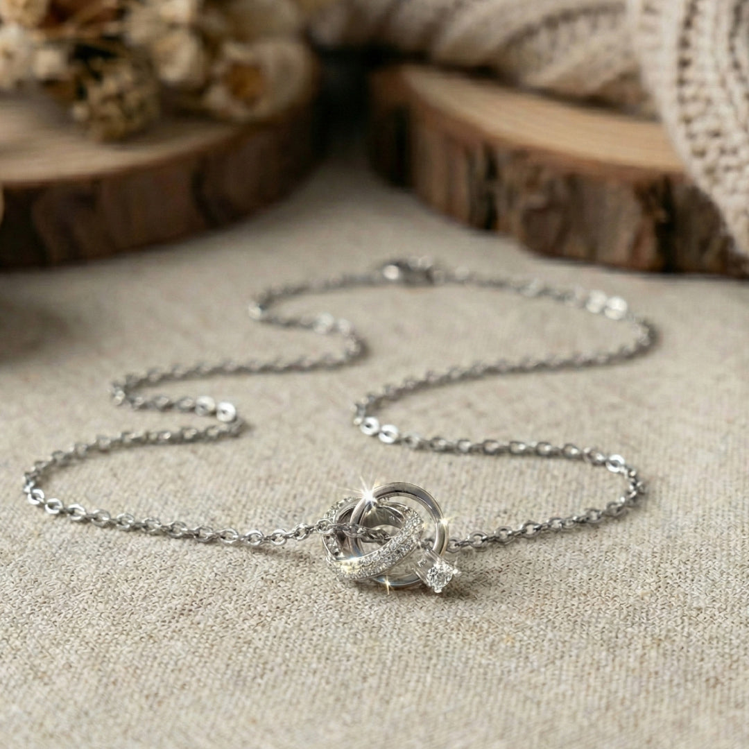 月の雫のネックレス – to blossom