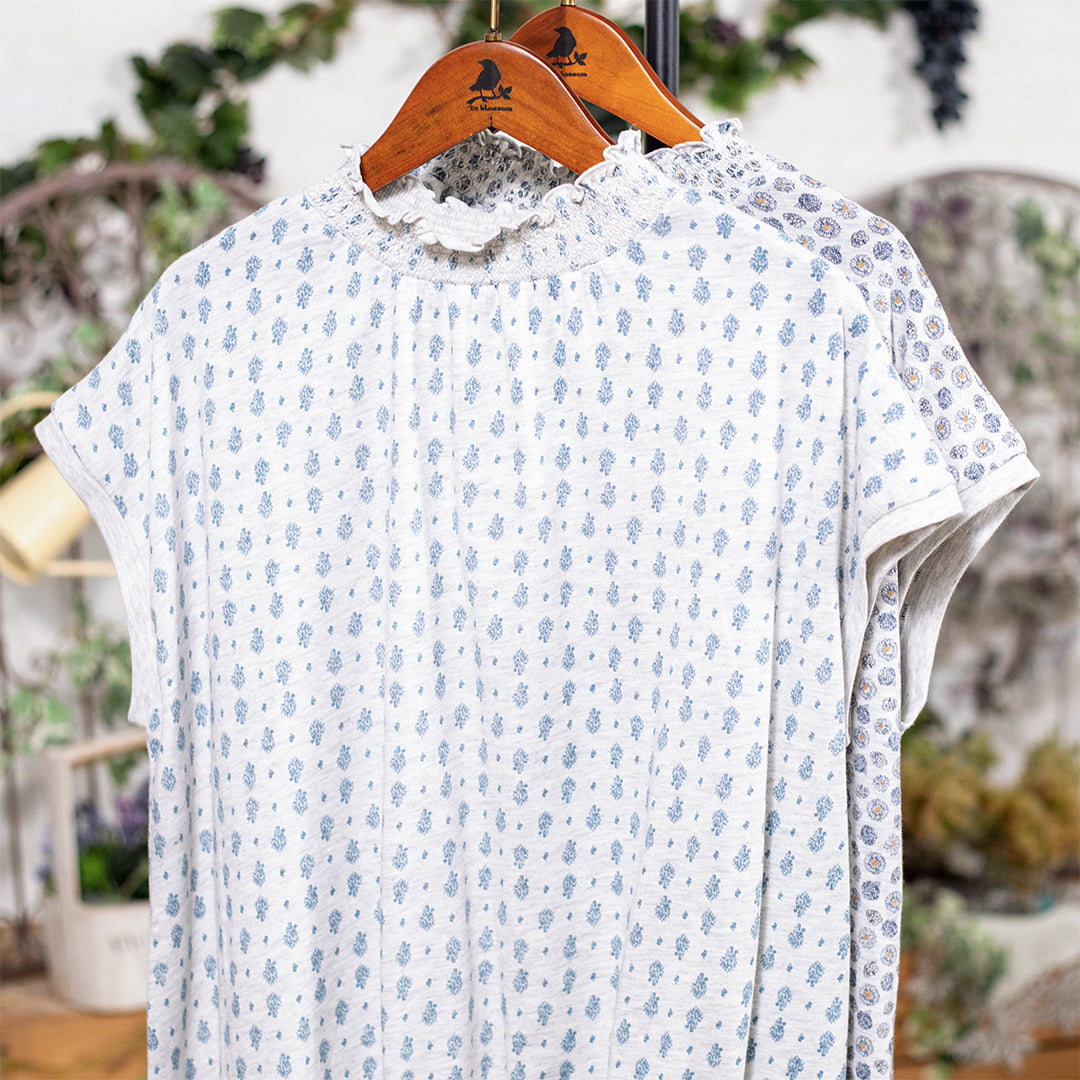 シャーリングネック袖無しプルオーバー