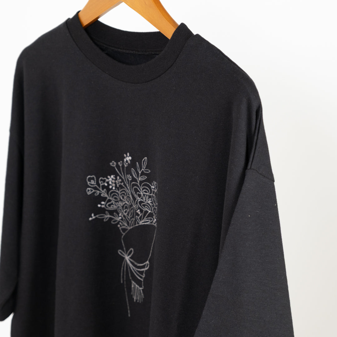 ブーケ線画刺しゅうチュニックTシャツ (10024809234564)