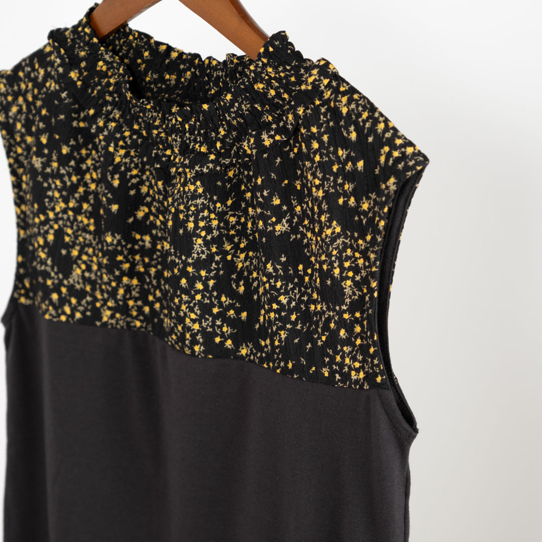 フリルネックタンクトップ小花柄 (10024824832132)