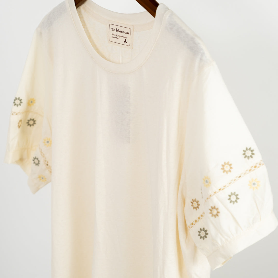 デイジー袖刺しゅうTシャツ (10075215691908)