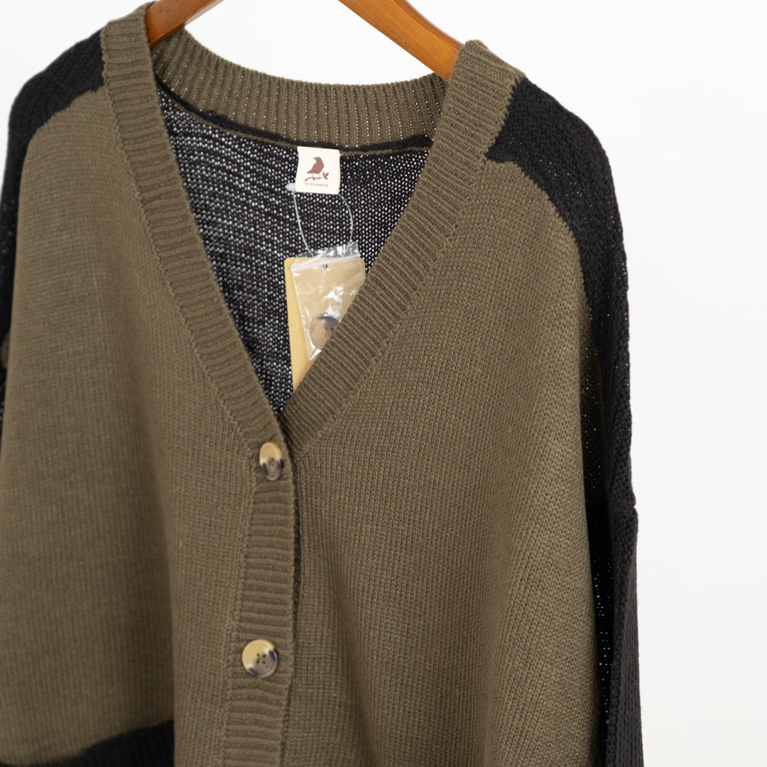 ドルマン配色カーディガン