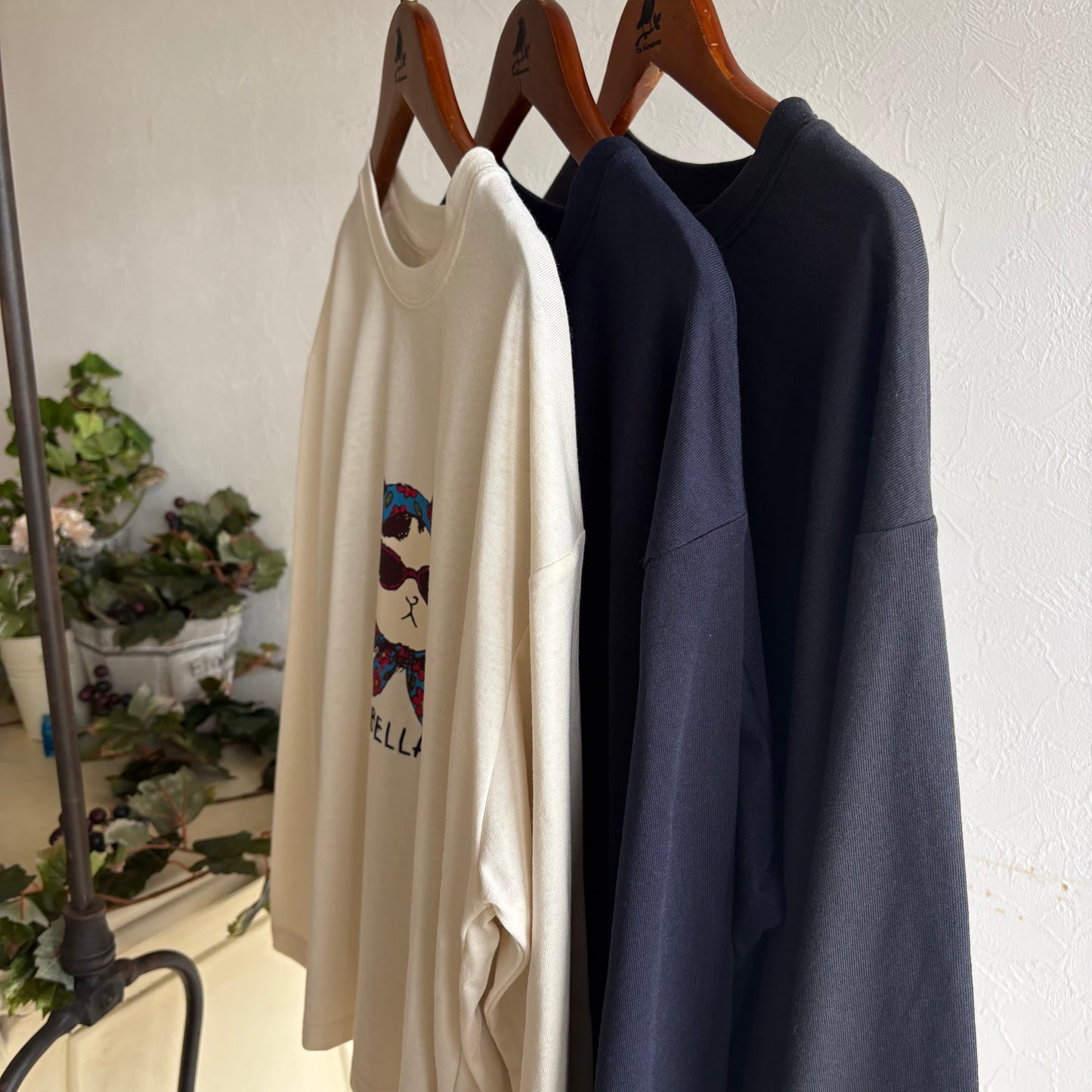 女優猫長袖Tシャツ