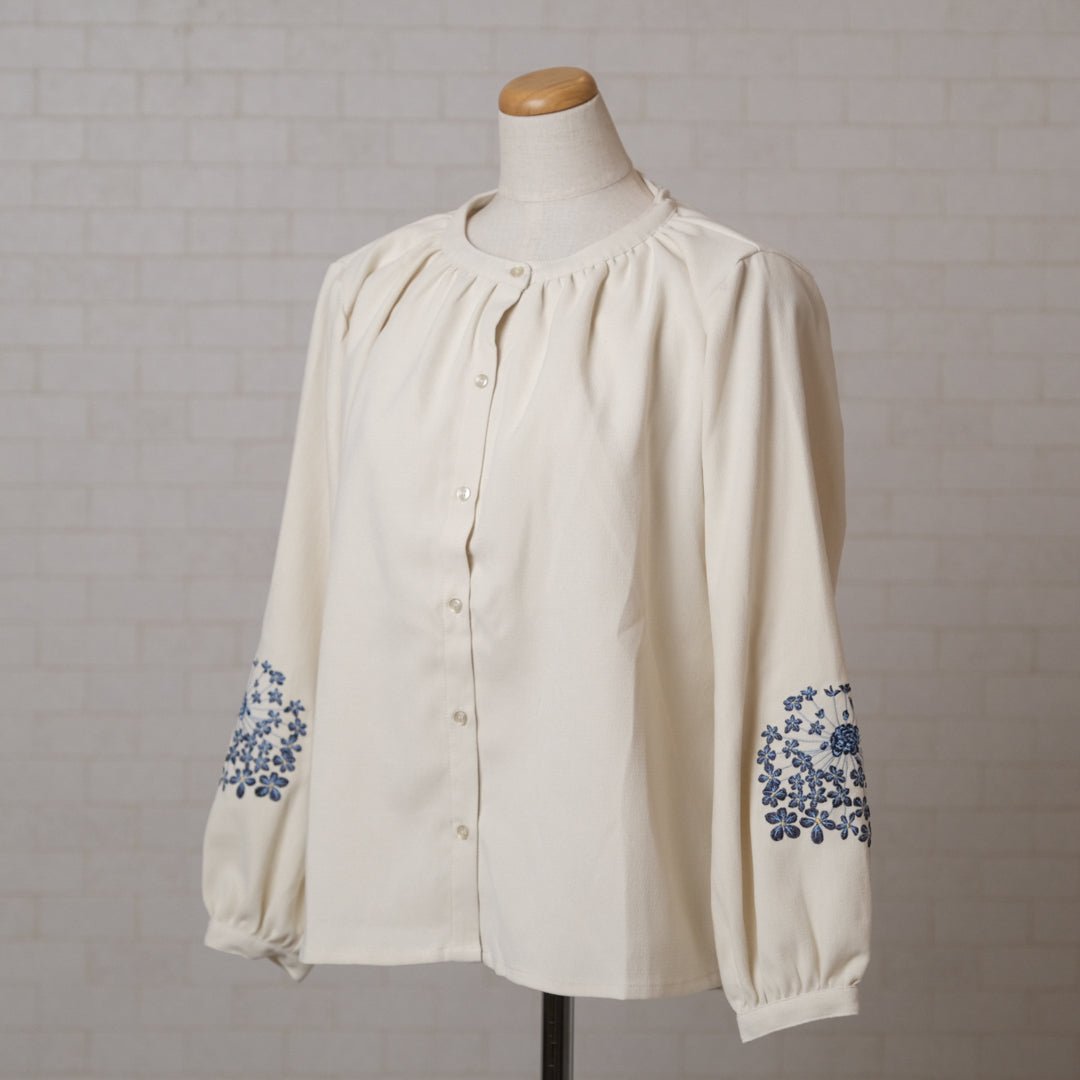 袖に花刺繍の柔らかコールブラウス - to blossom (8181420032132)