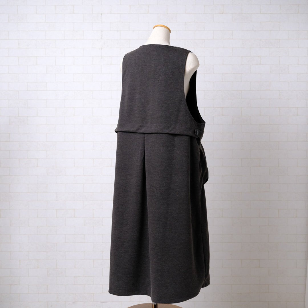 深Vネックロングベスト - to blossom (8184658296964)