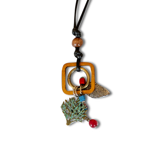 小鳥のウッドペンダント