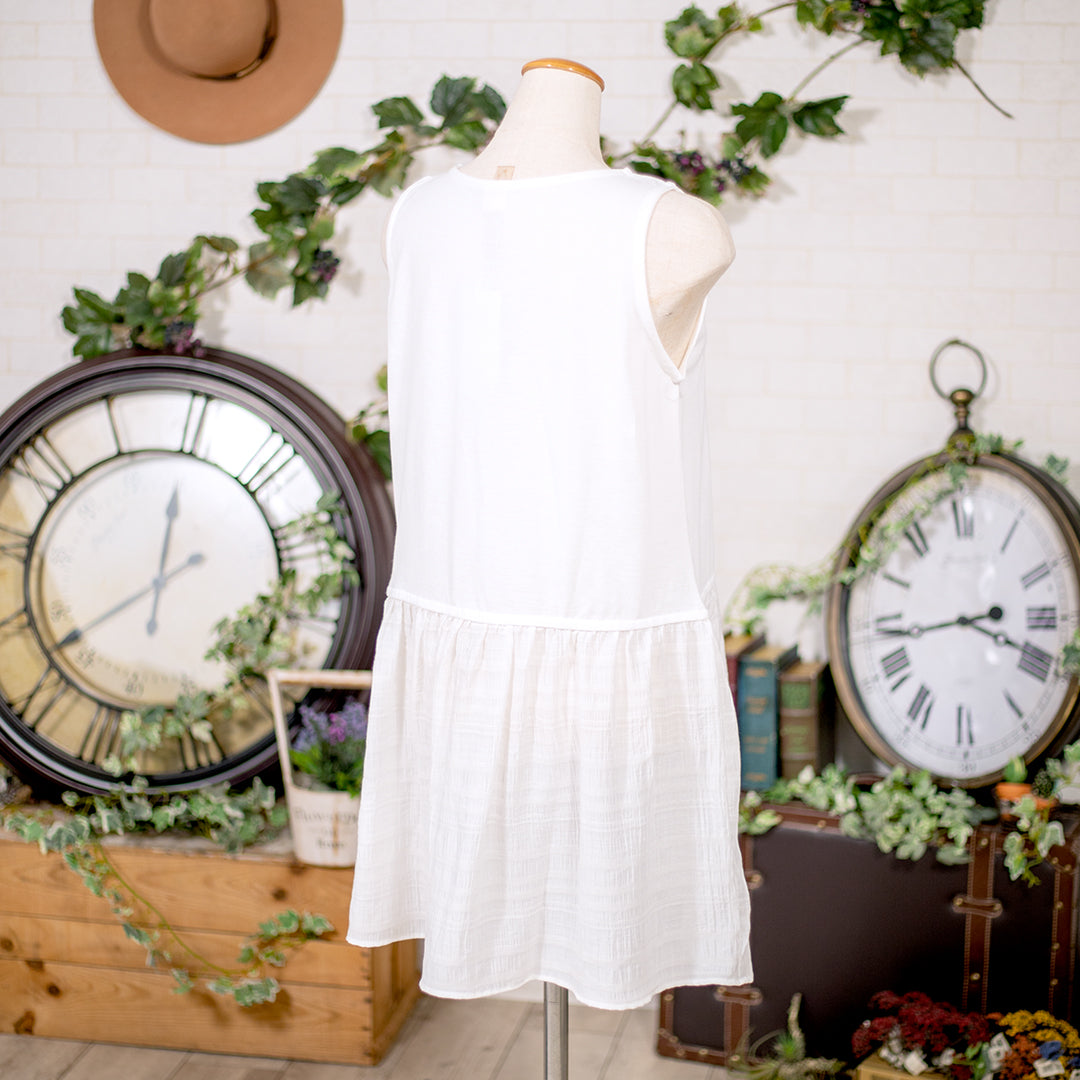 裾レースレイヤータンクトップ