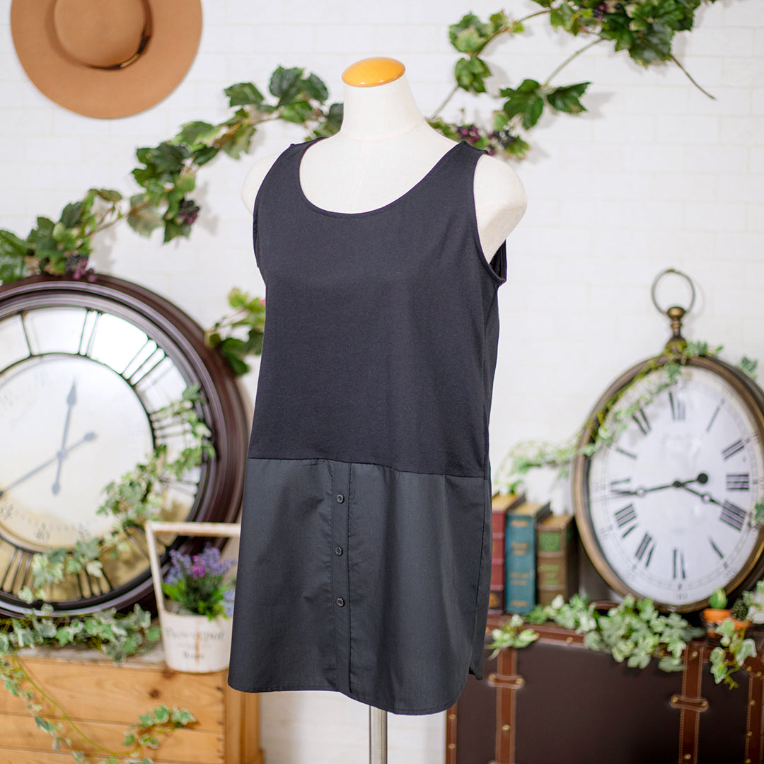 シャツ裾タンクトップ