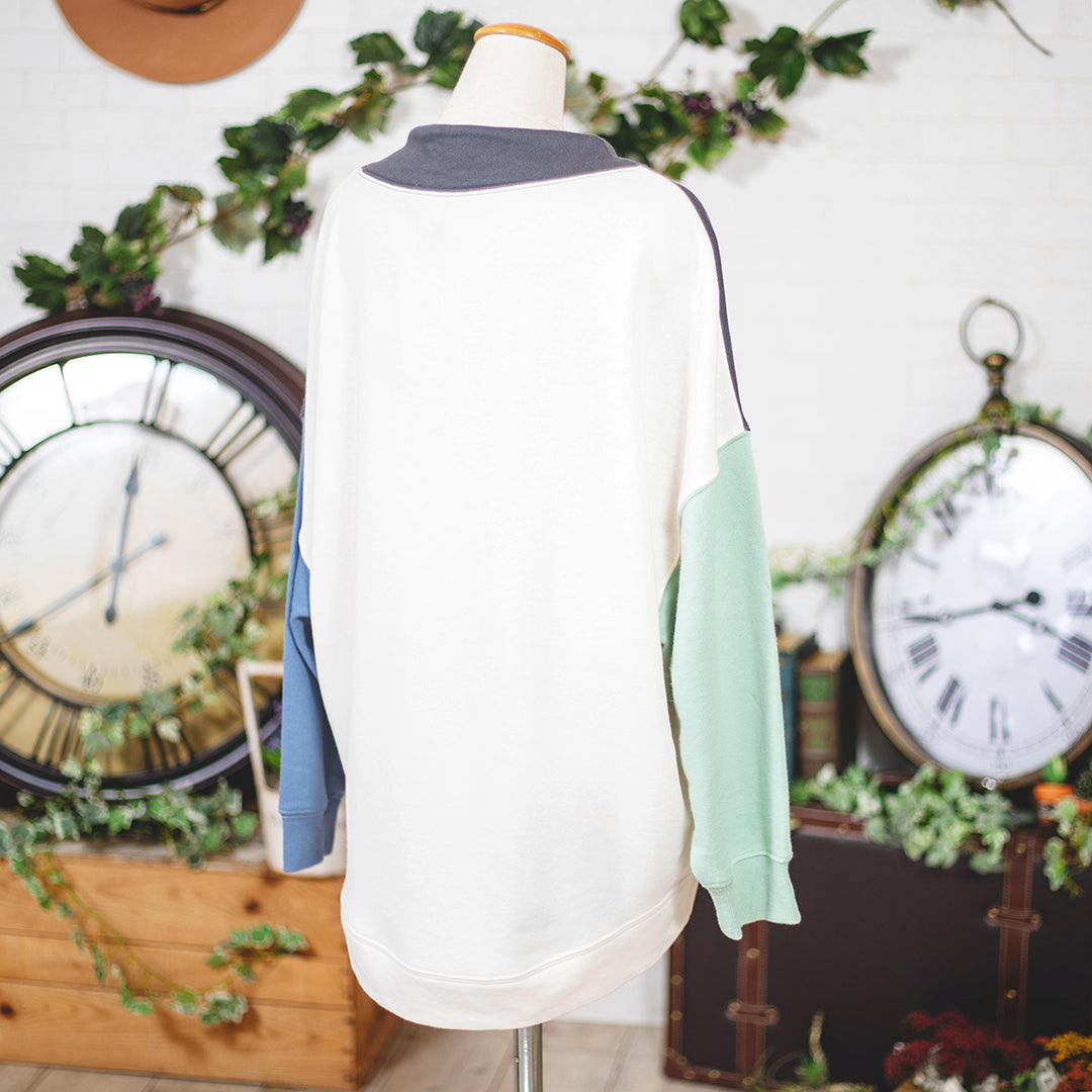 裏毛配色ルーズハイネック