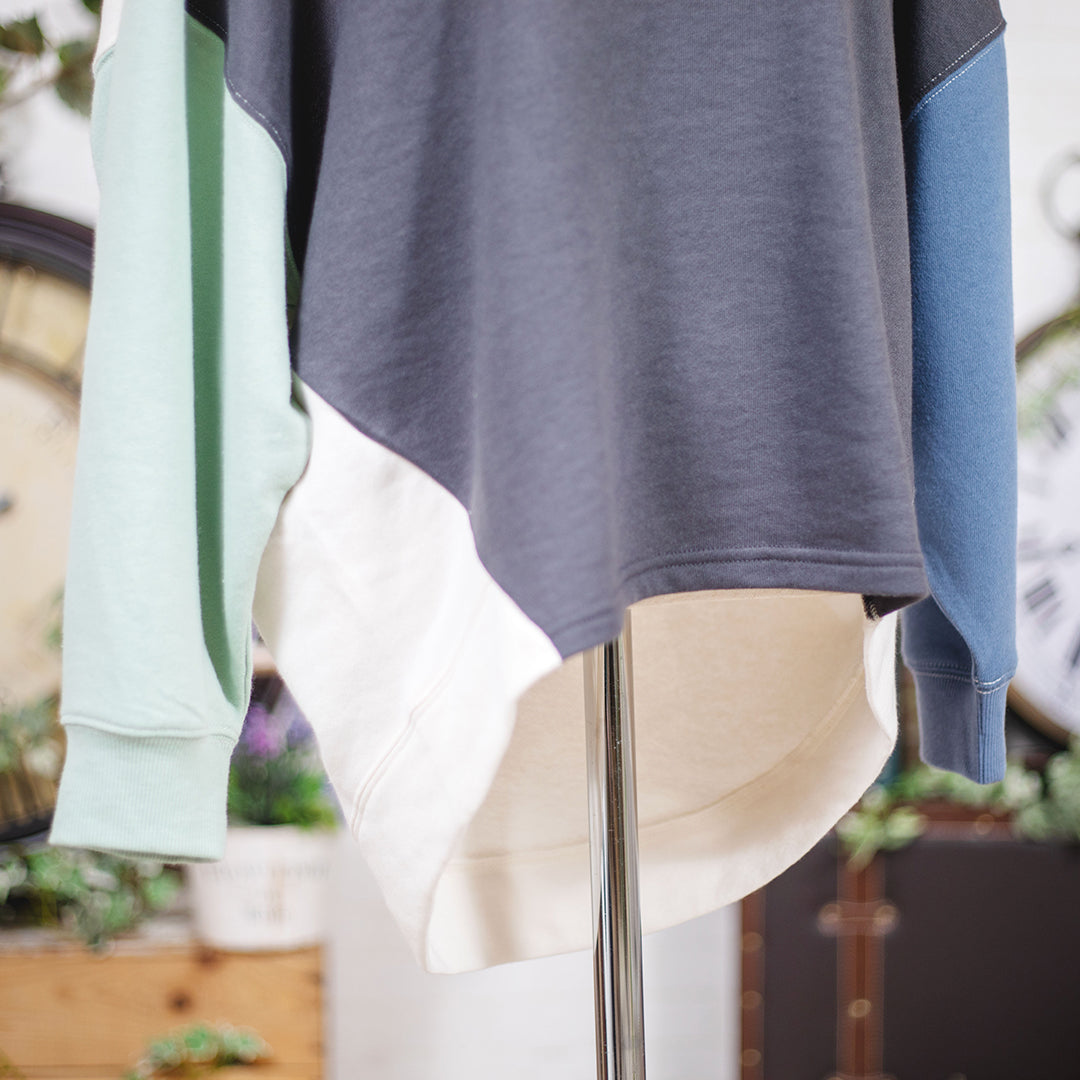 裏毛配色ルーズハイネック