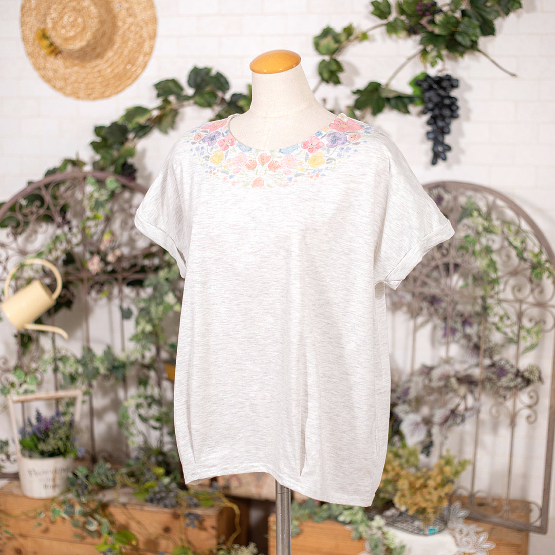 水彩ブーケタックTシャツ