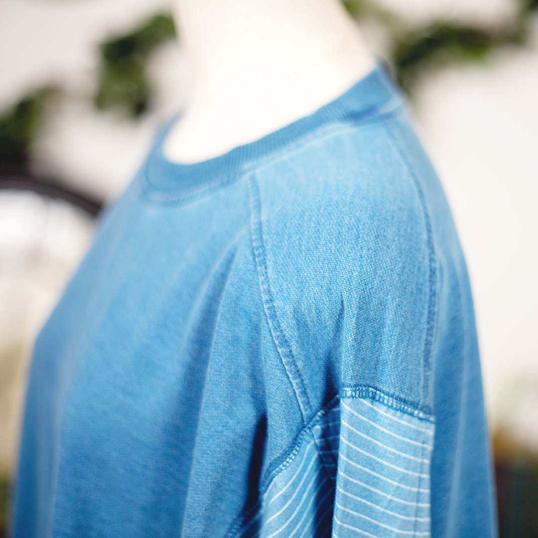 インディゴサイド裏毛切替プルオーバー