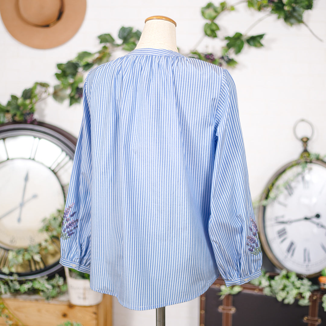 袖flower刺繍ｷﾞｬｻﾞｰブラウス