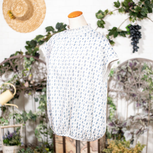 シャーリングネック袖無しプルオーバー