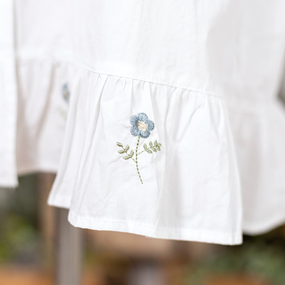 お花刺繍のドールカラーブラウス