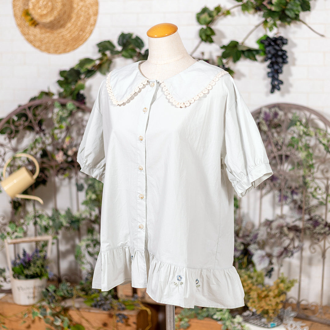 お花刺繍のドールカラーブラウス