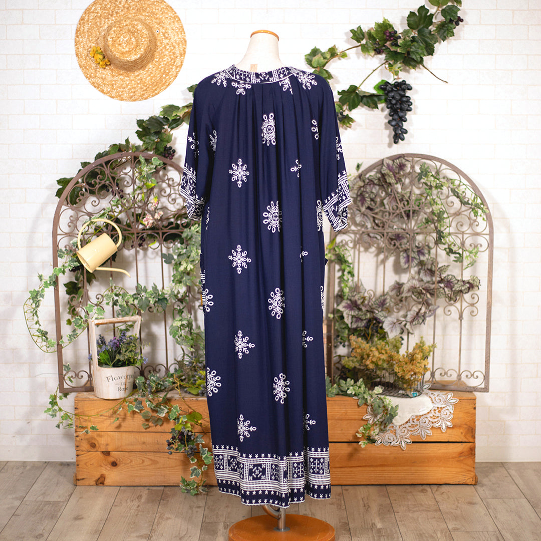 モロッカンタイル刺繍プリントワンピース