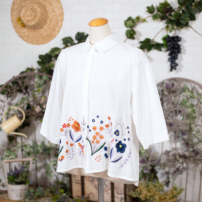 摘みたてブーケの刺繍ブラウス