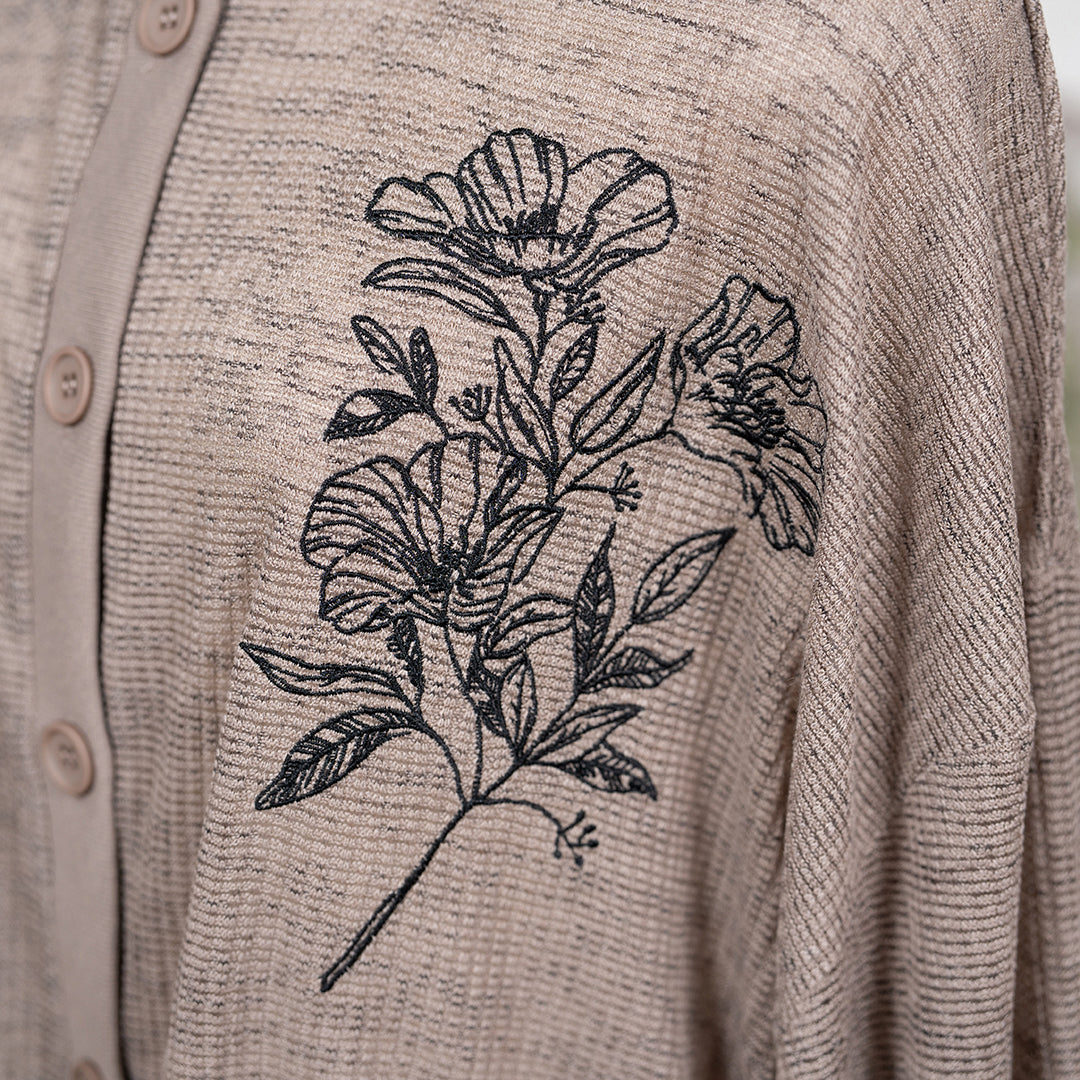 透かしお花刺繍カーディガン