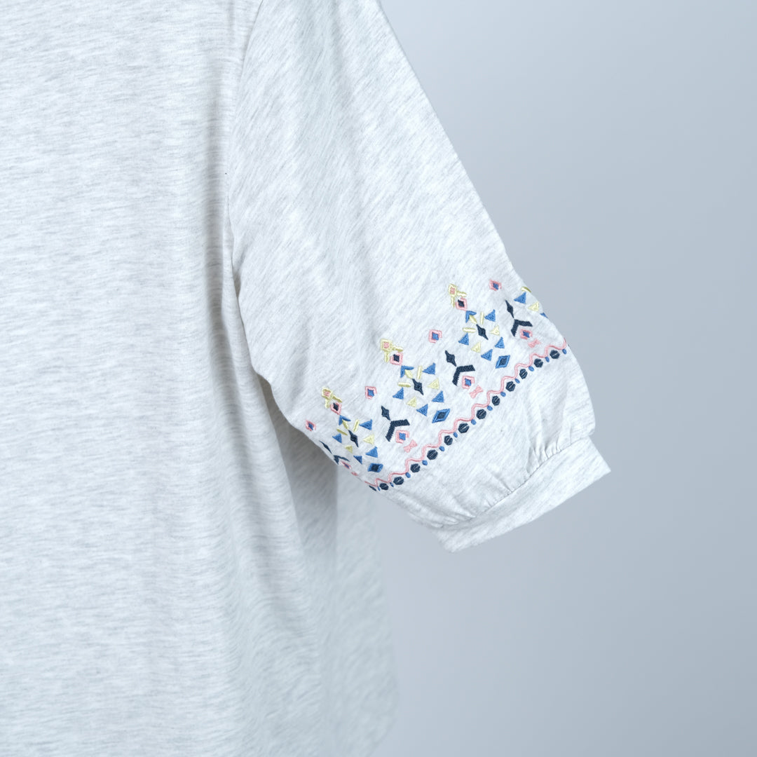 袖刺しゅうプルオーバー (9998350844036)