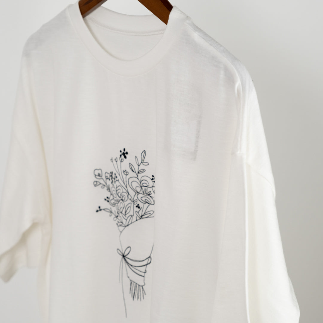 ブーケ線画刺しゅうチュニックTシャツ (10024809234564)