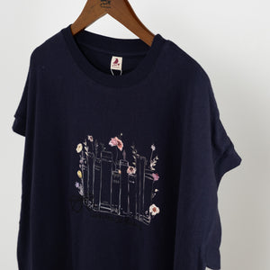本とお花Tシャツ (10027373920388)