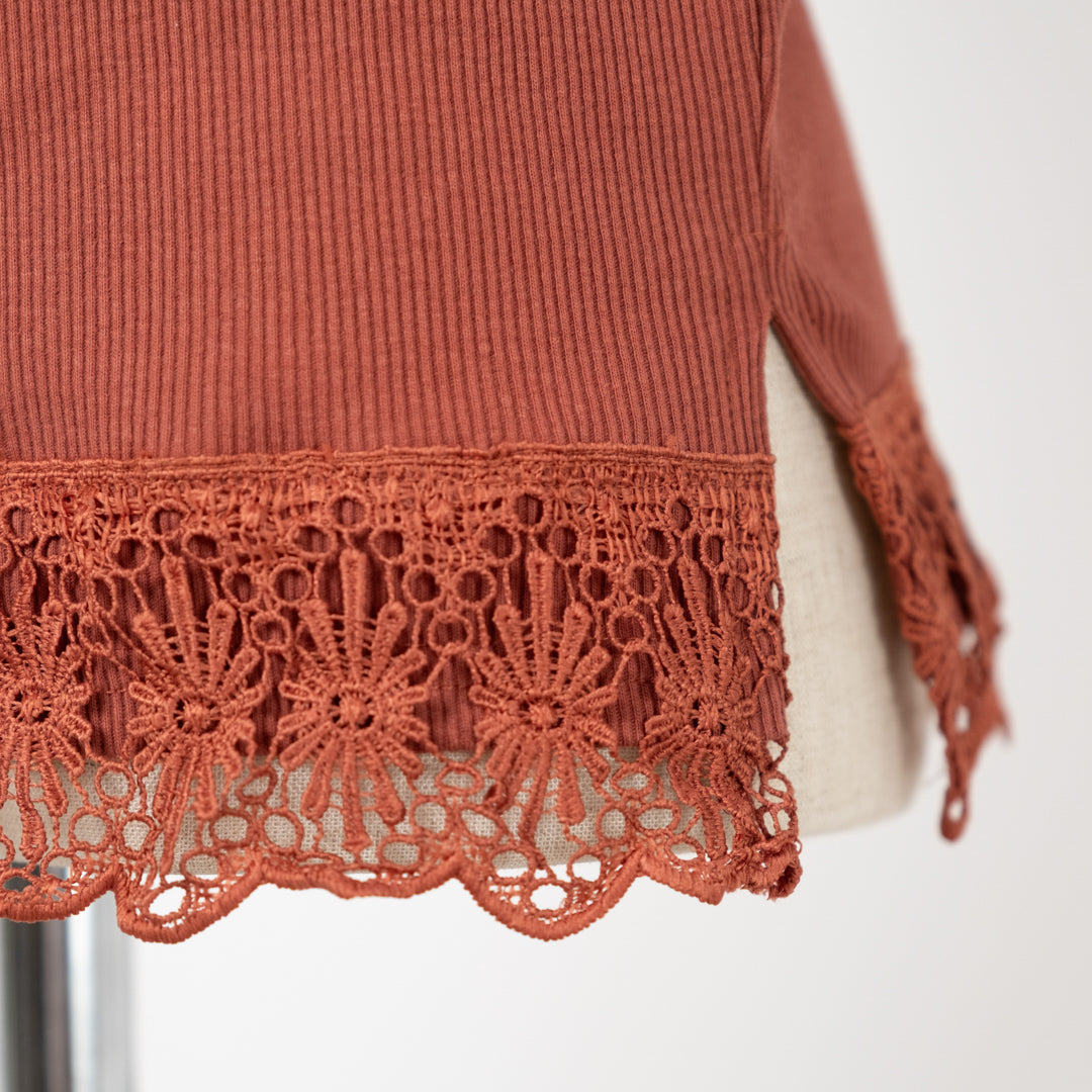 裾レースリブタンクトップ (10055176913028)