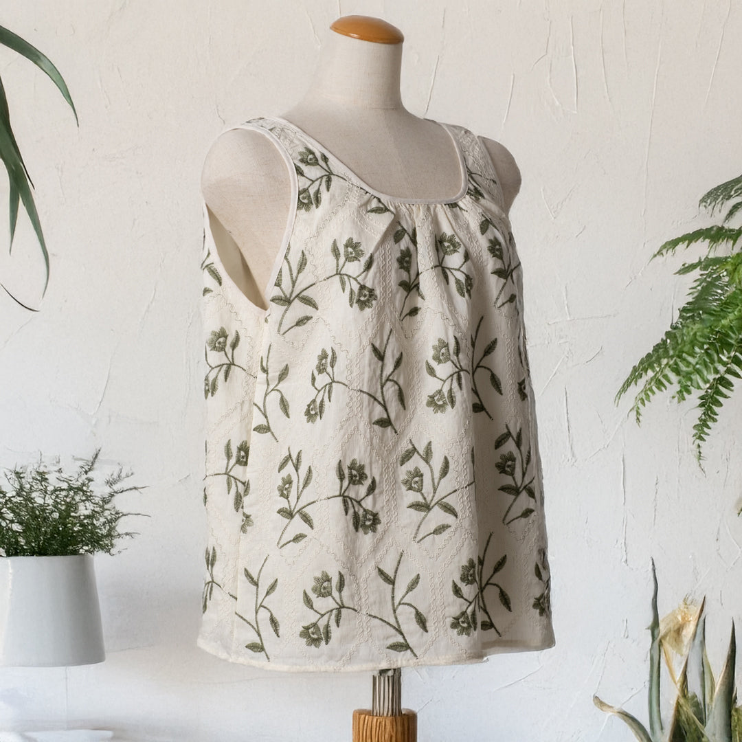 花柄エンブロイダリーブラウス (10069113307268)