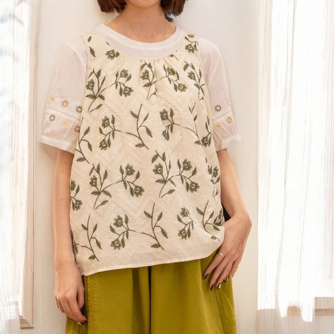 花柄エンブロイダリーブラウス (10069113307268)