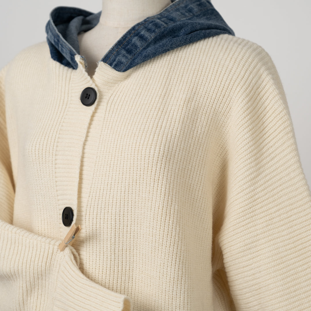 デニムパッチのざっくりカーディガン