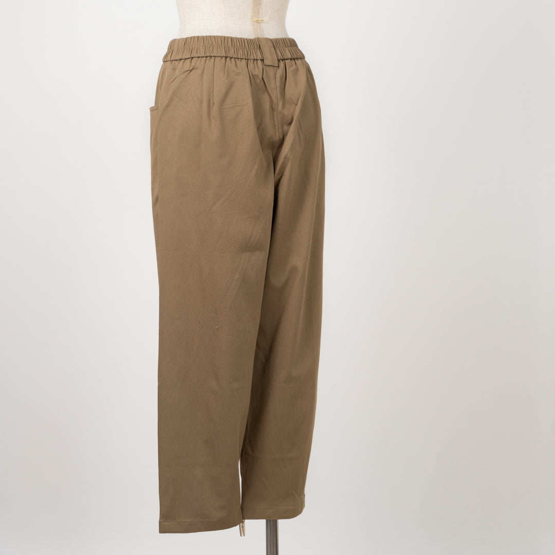 ストレッチテーパードパンツ