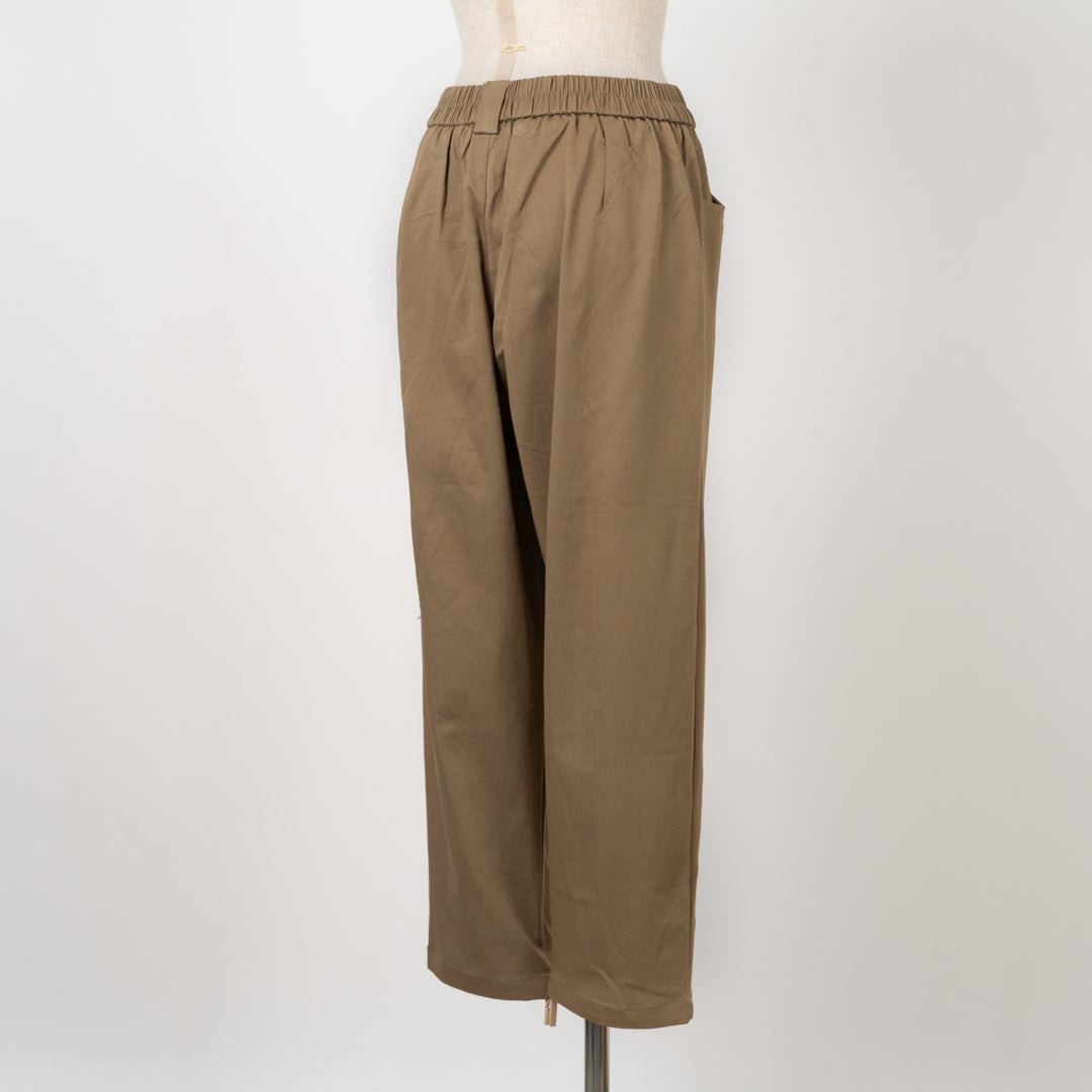 ストレッチテーパードパンツ