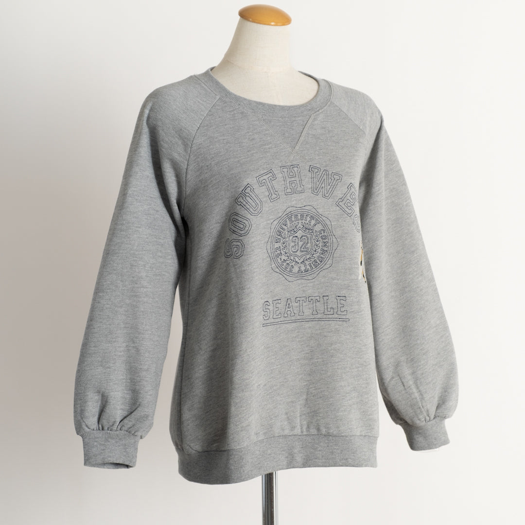 裏毛ロゴ刺しゅう＋猫プルオーバー