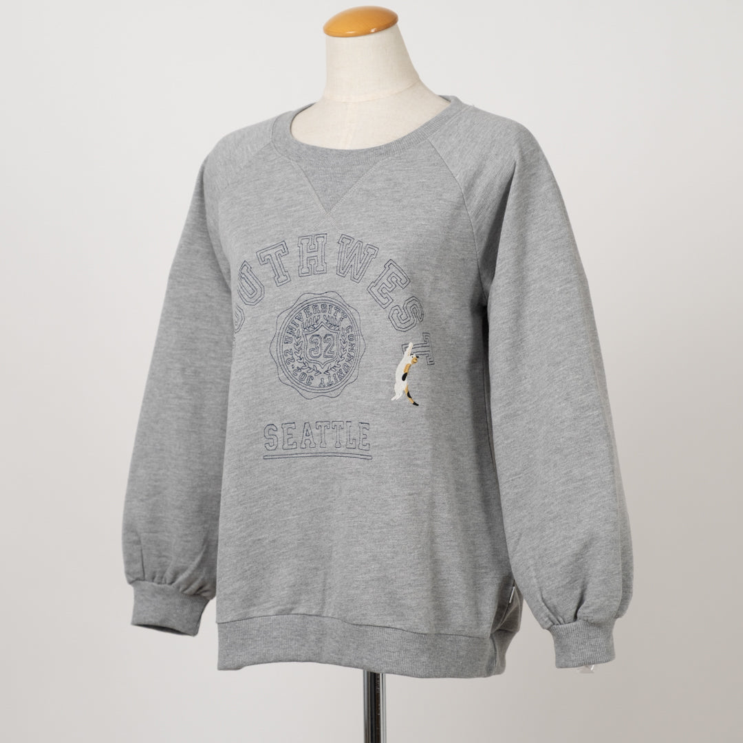 裏毛ロゴ刺しゅう＋猫プルオーバー