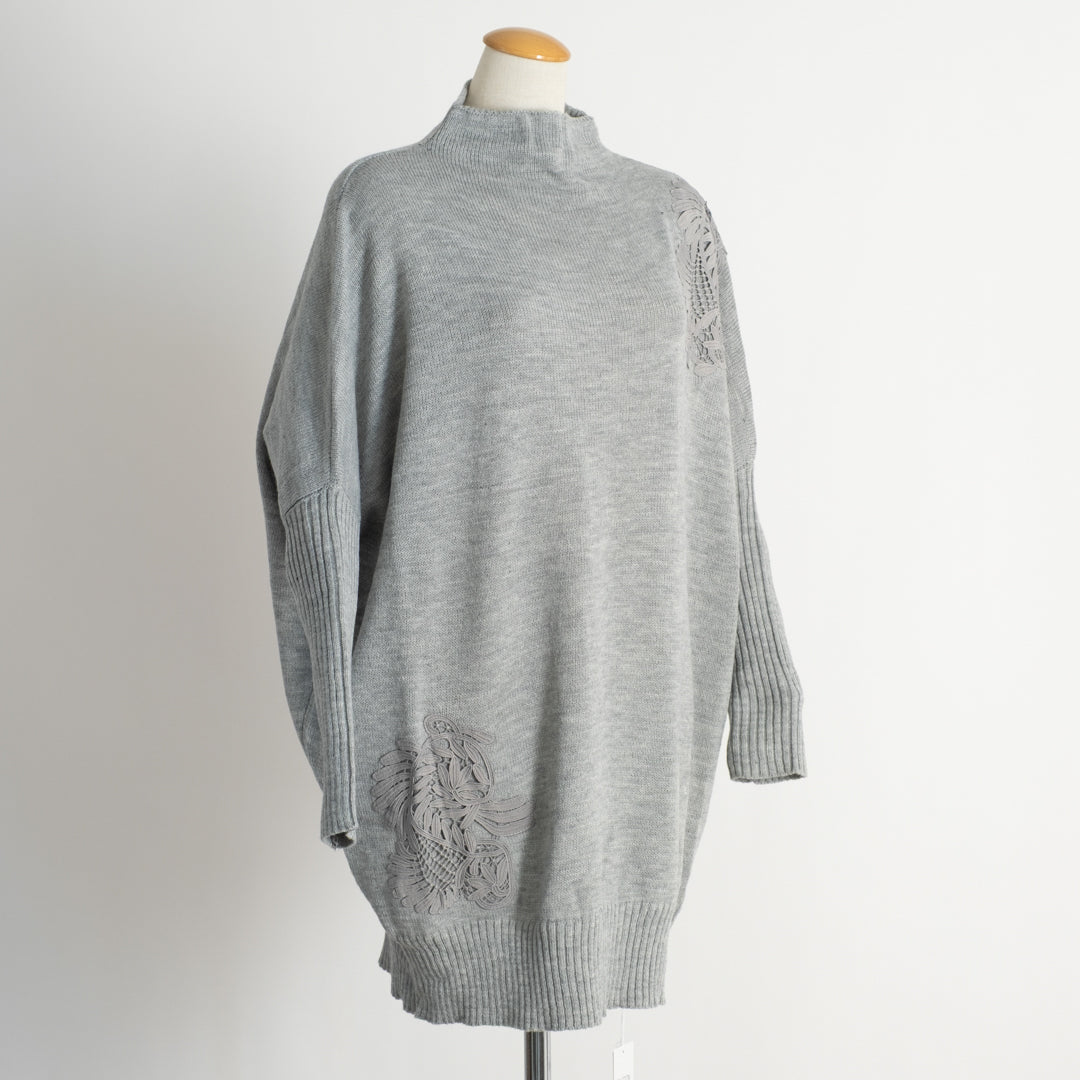 モチーフレースドルマンチュニックニット