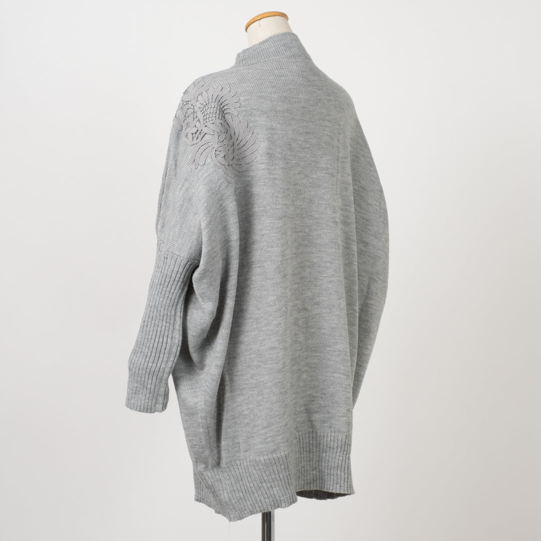 モチーフレースドルマンチュニックニット