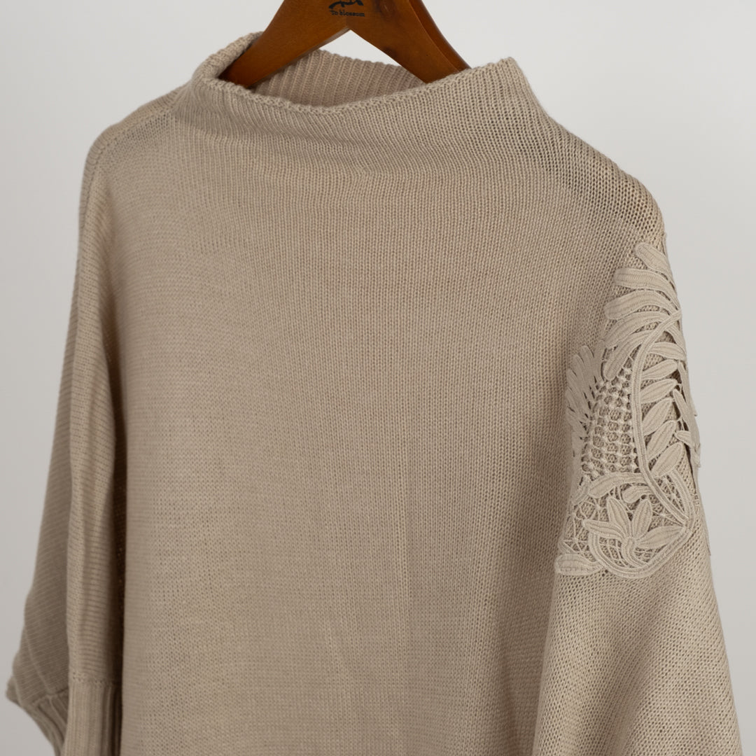 モチーフレースドルマンチュニックニット