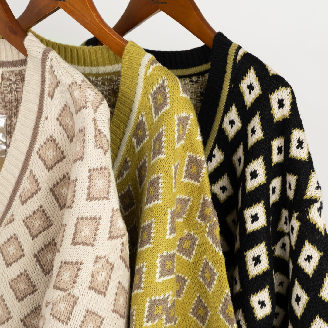 コモン柄ジャガードニット