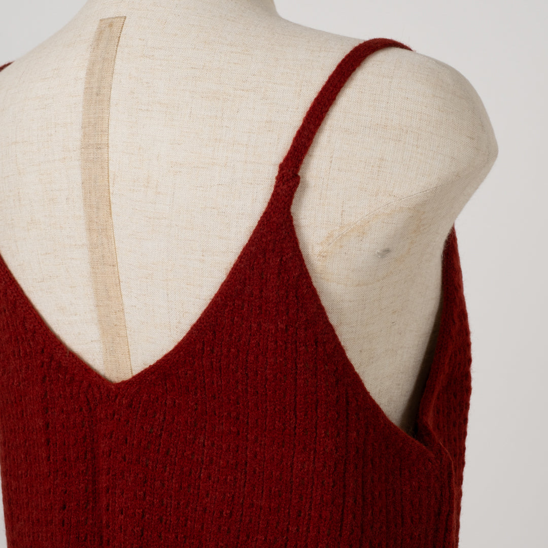 木の実色のニットビスチェ