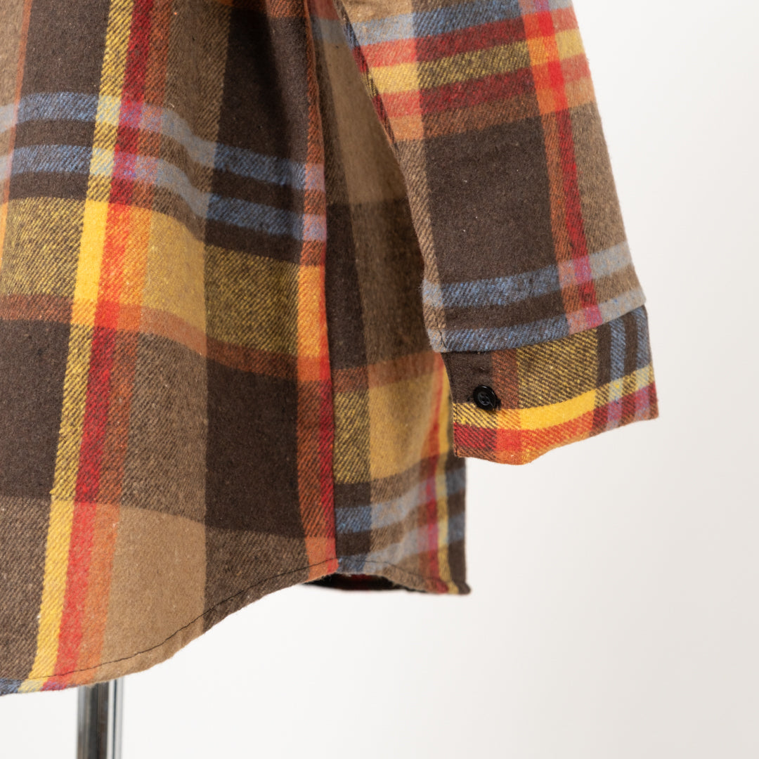 レトロチェックのフードシャツ