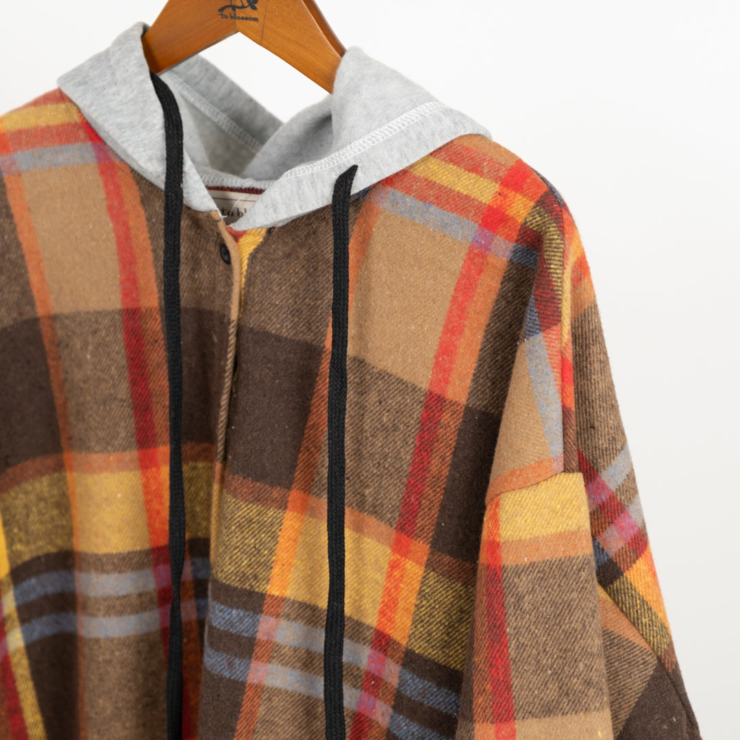 レトロチェックのフードシャツ