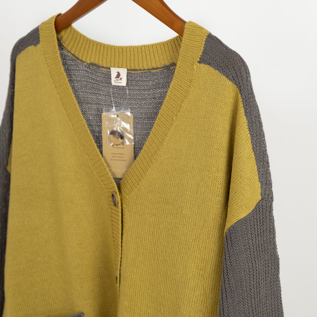 ドルマン配色カーディガン