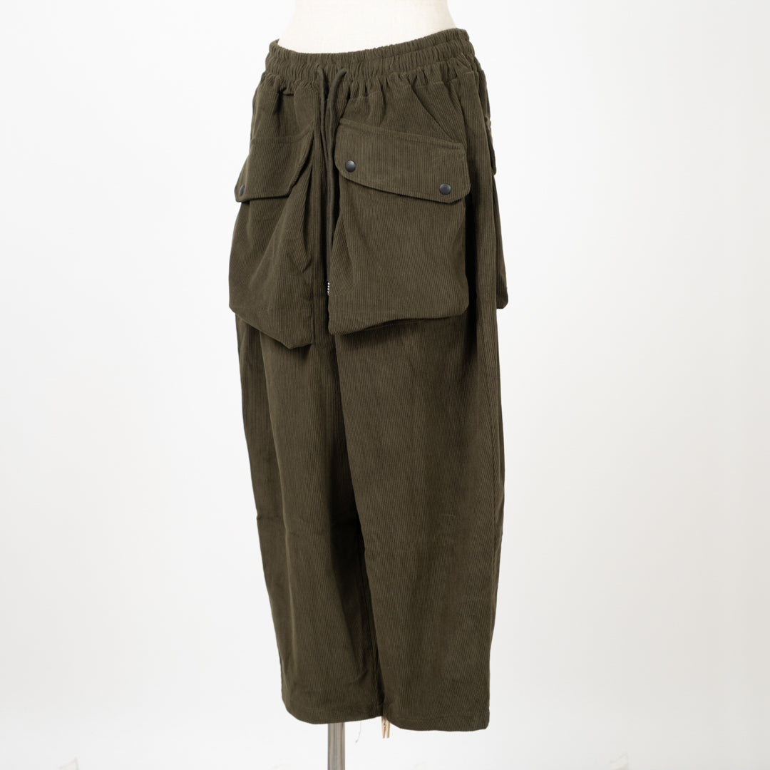 でかポケットコールテンパンツ
