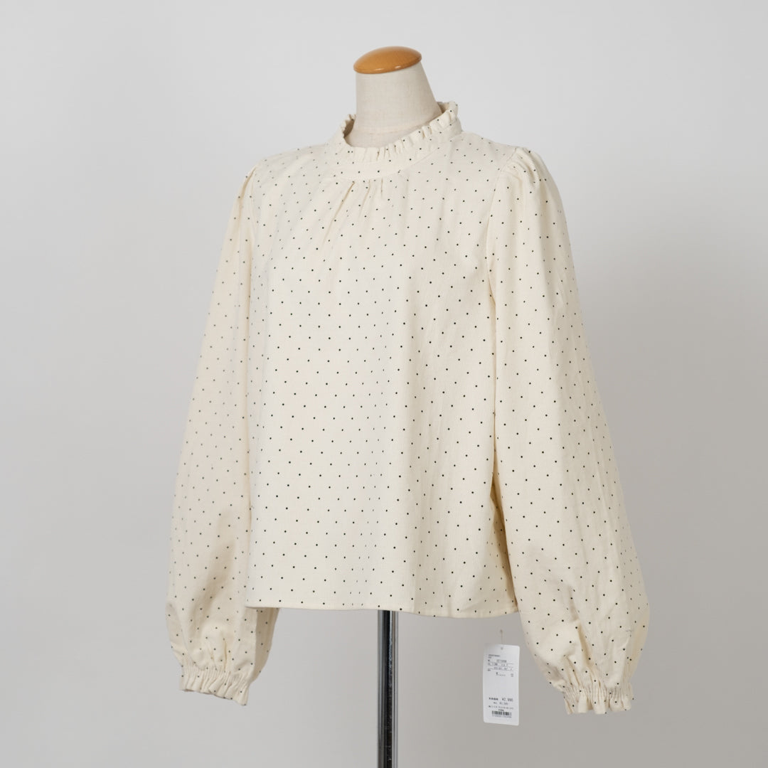 コールテンドットのフリルネック