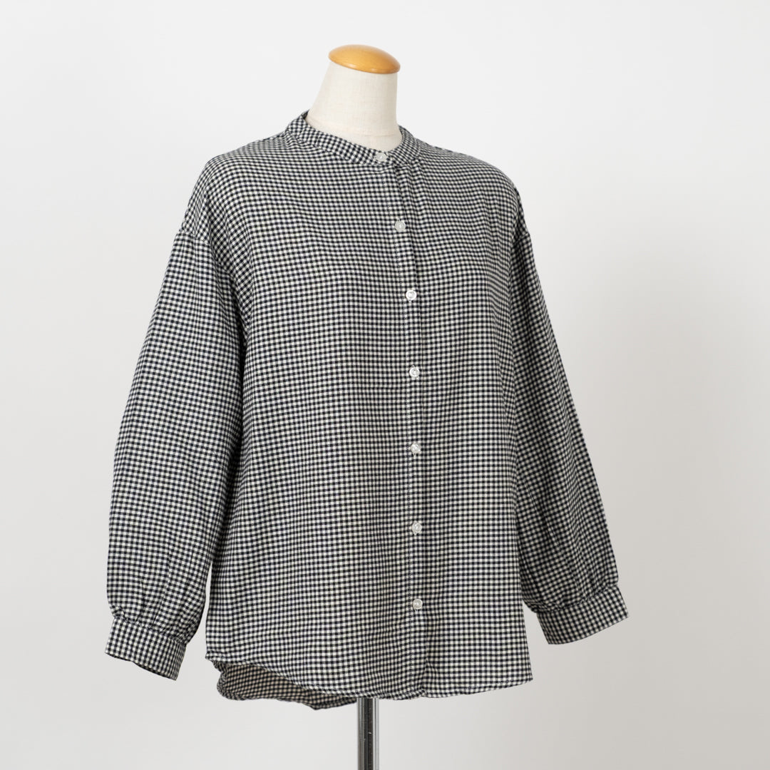 アクリルニット×ブラウス