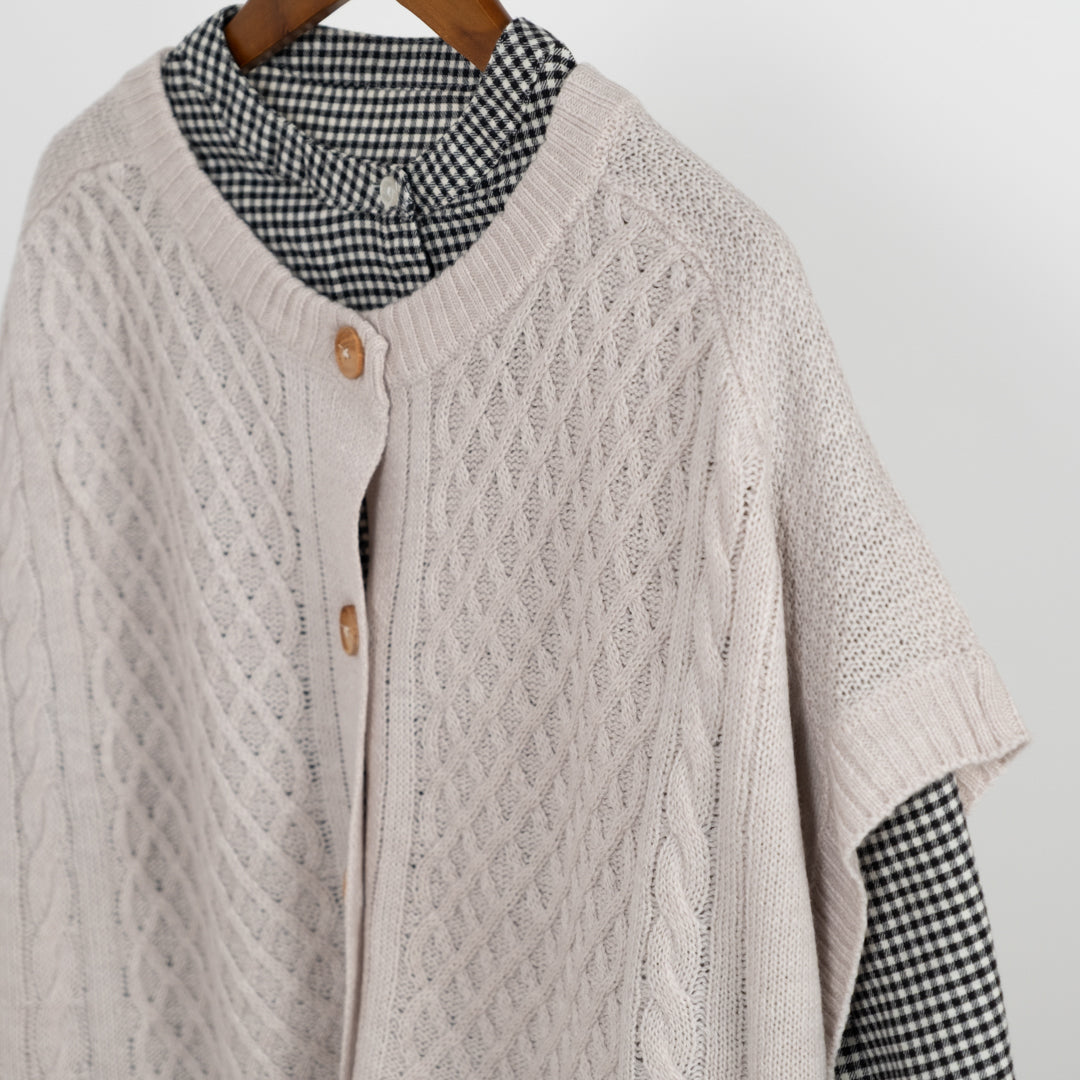 アクリルニット×ブラウス