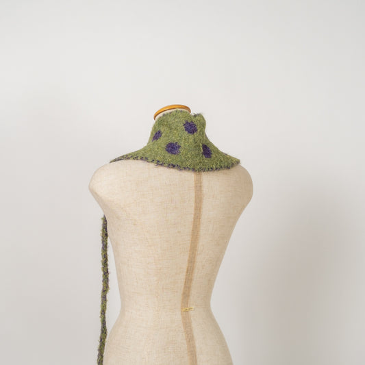 森の木の実のイヤーマフラー