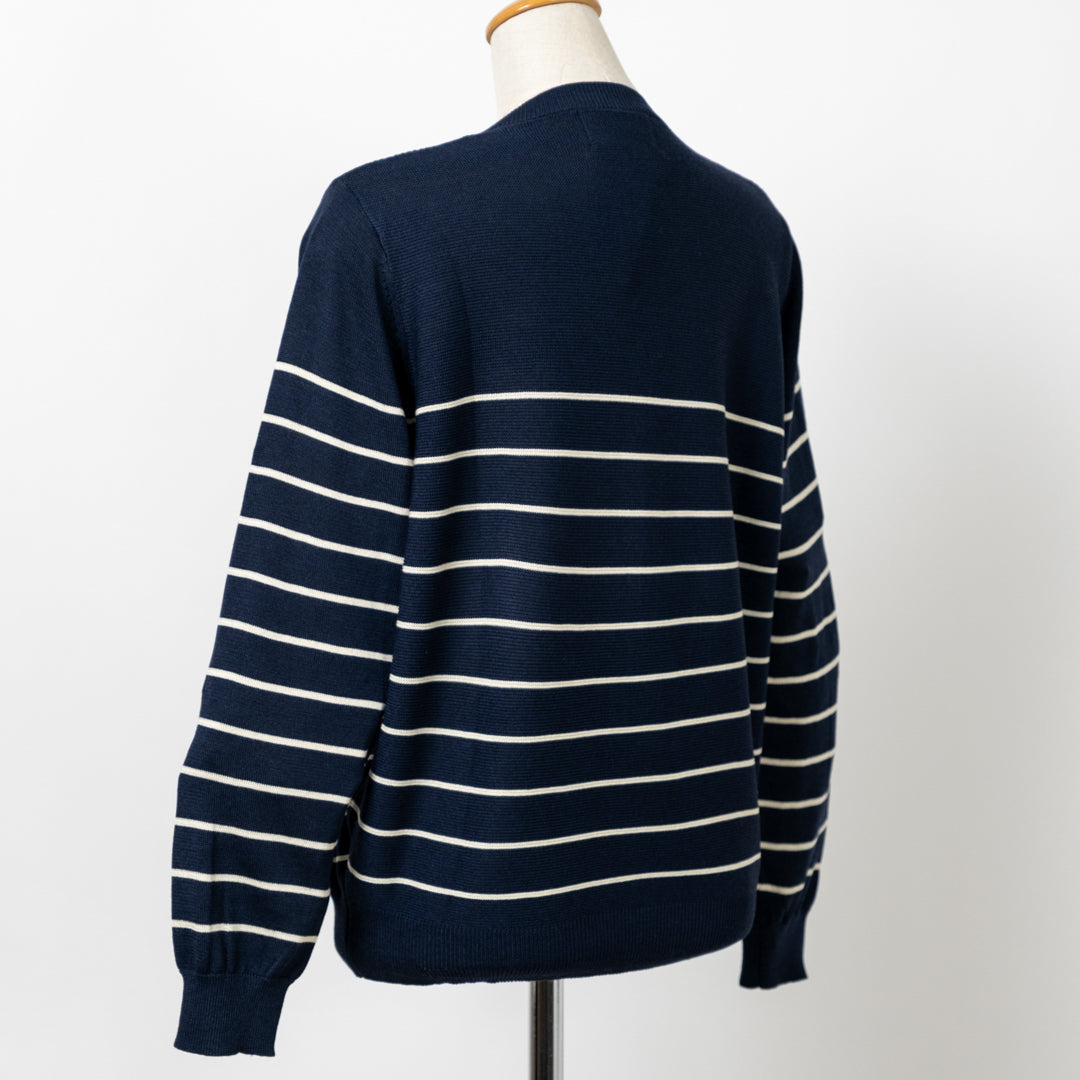 ニットブラウス