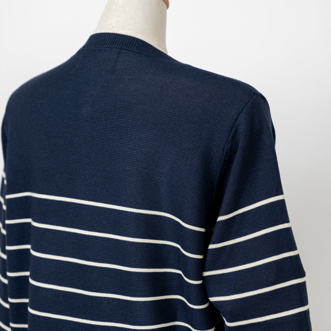 ニットブラウス